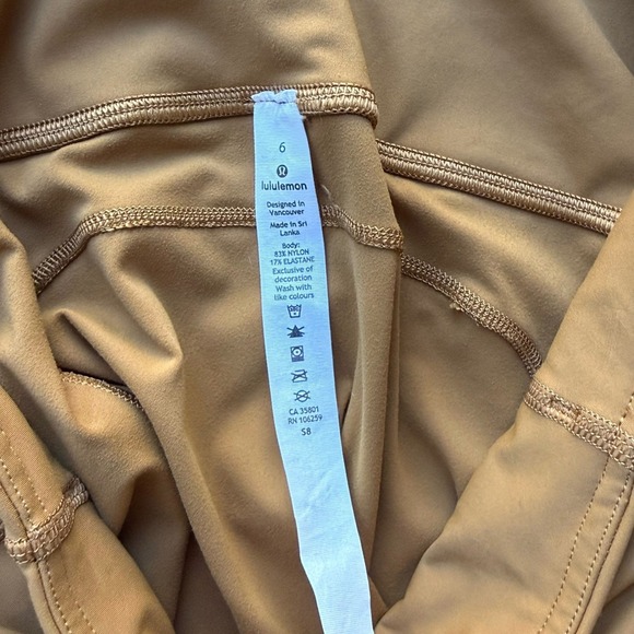 Lululemon Fast and Free High-Rise Tight 28" *Non-Reflective Brushed Nulux Size 6 - Picture 9 of 11